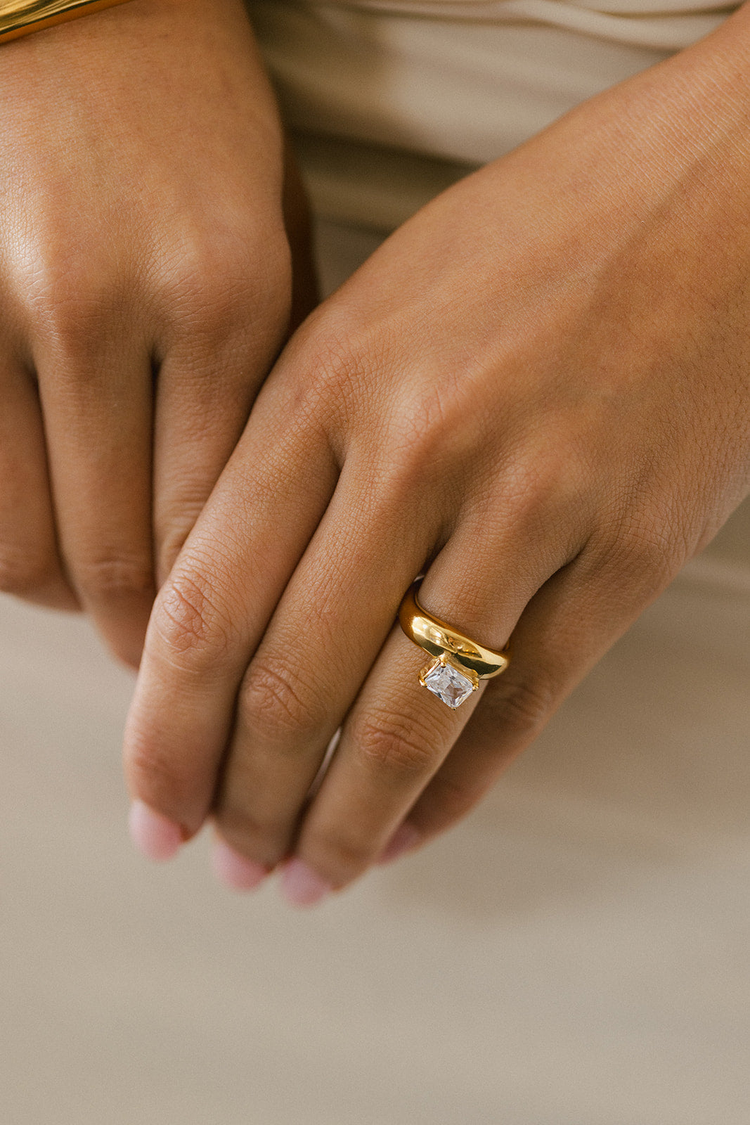 Eléa - Gold Square Diamond Ring