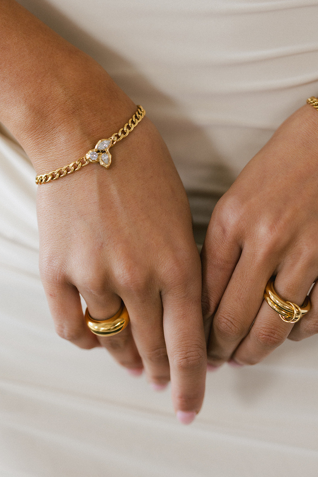 Benoîte - Gold Triple Diamond Cluster Curb Bracelet
