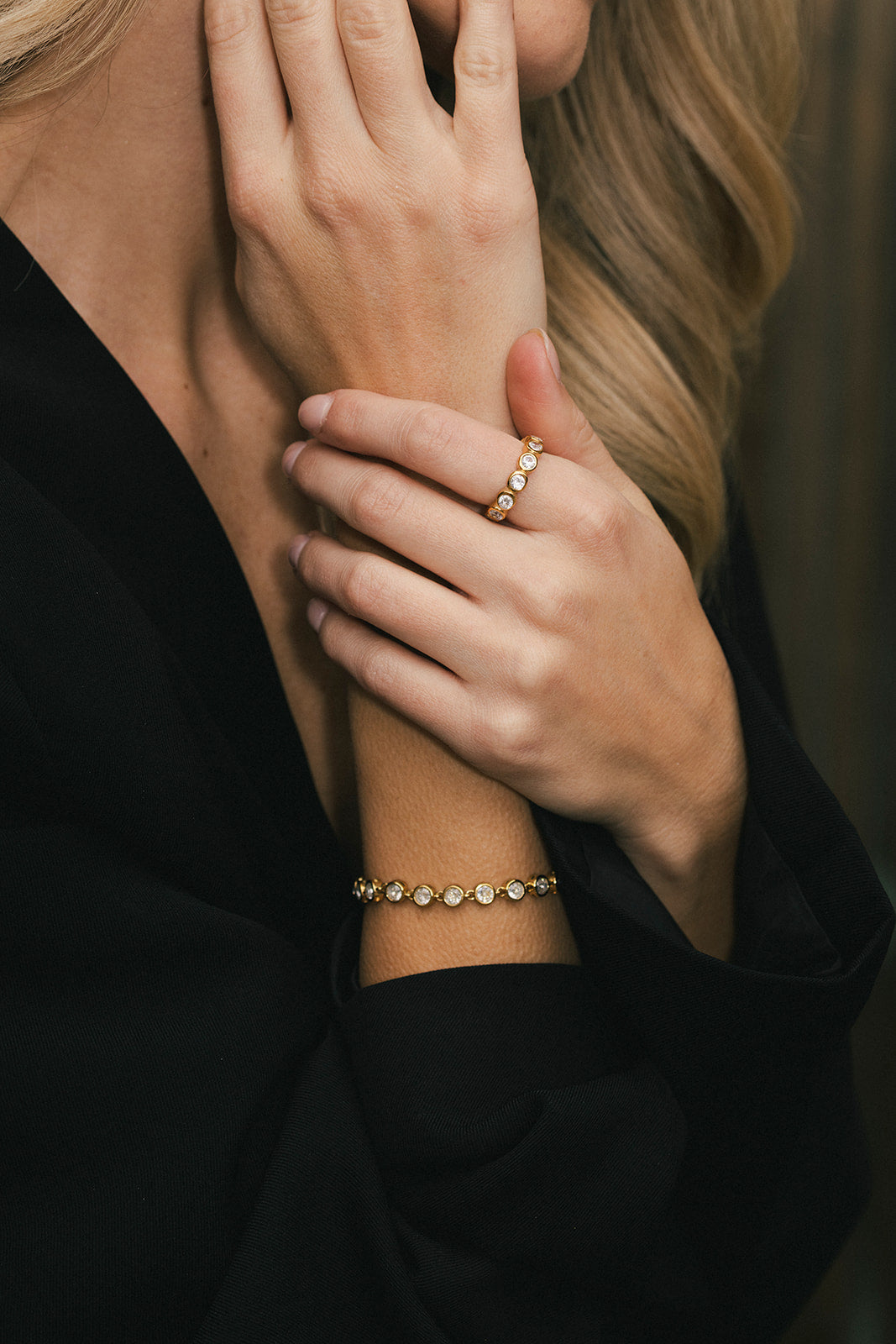 Célie - Gold Circle Bezel Diamond Bracelet