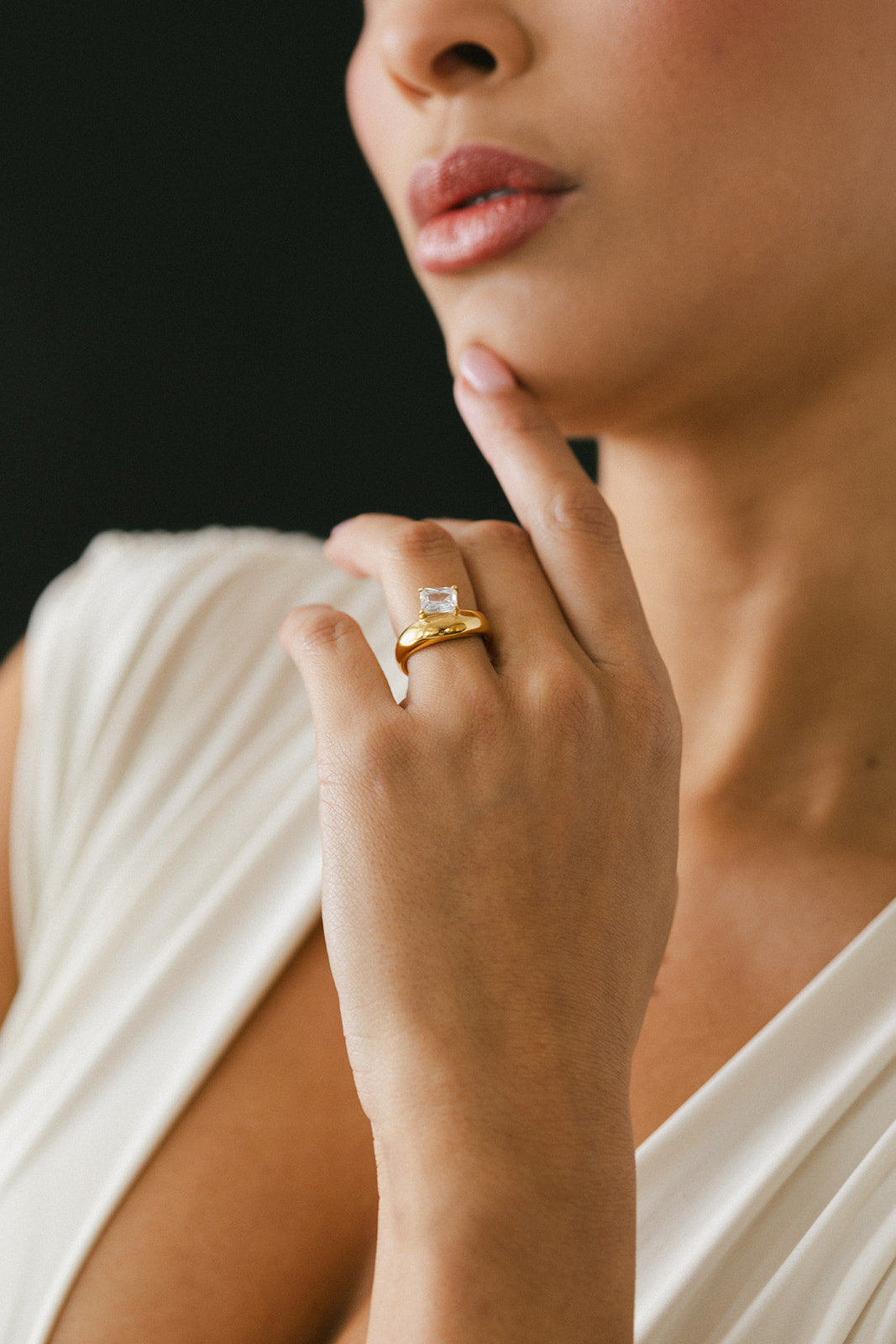 Eléa - Gold Square Diamond Ring