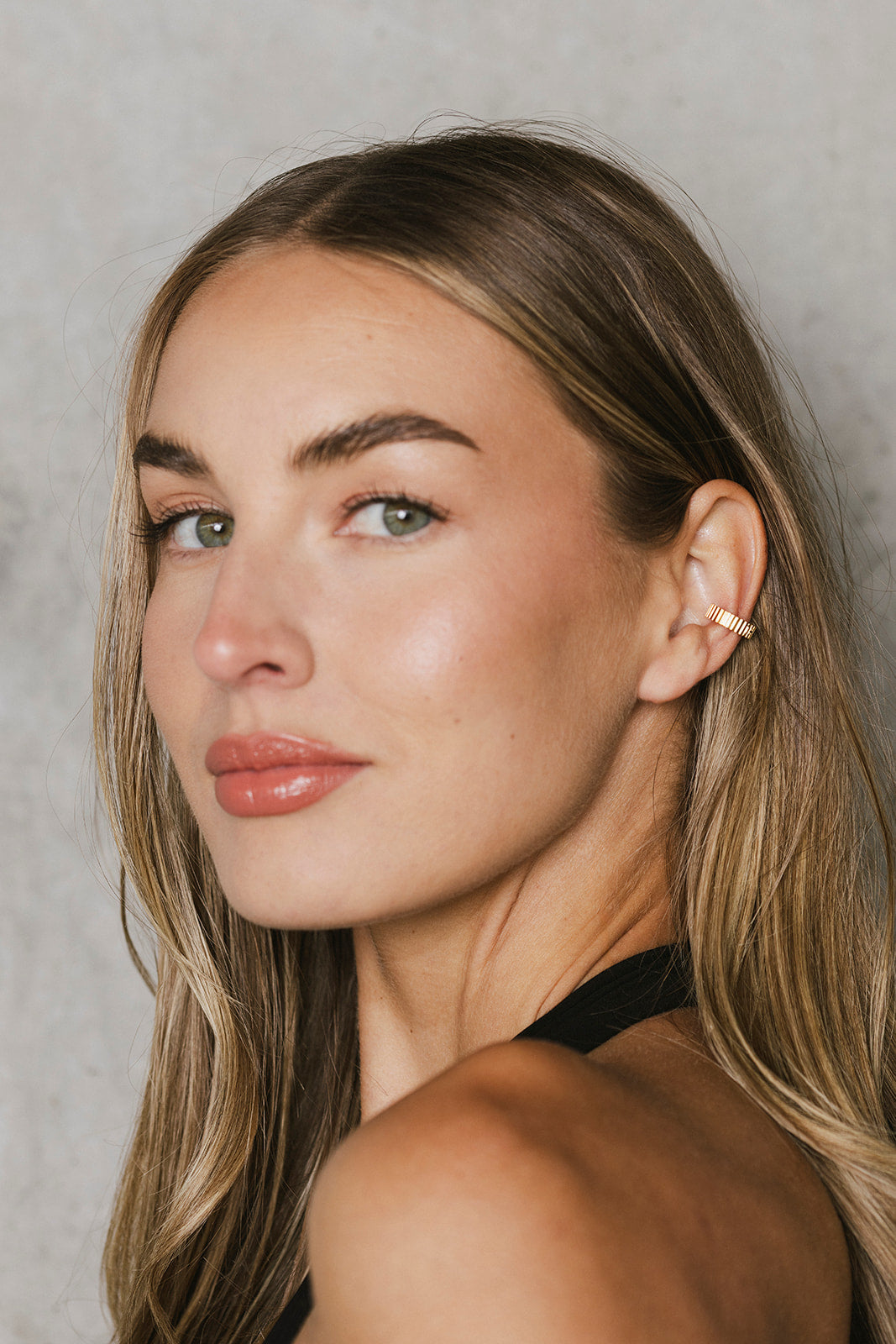 Élodie - Gold Adjustable Ribbed Ear Cuff