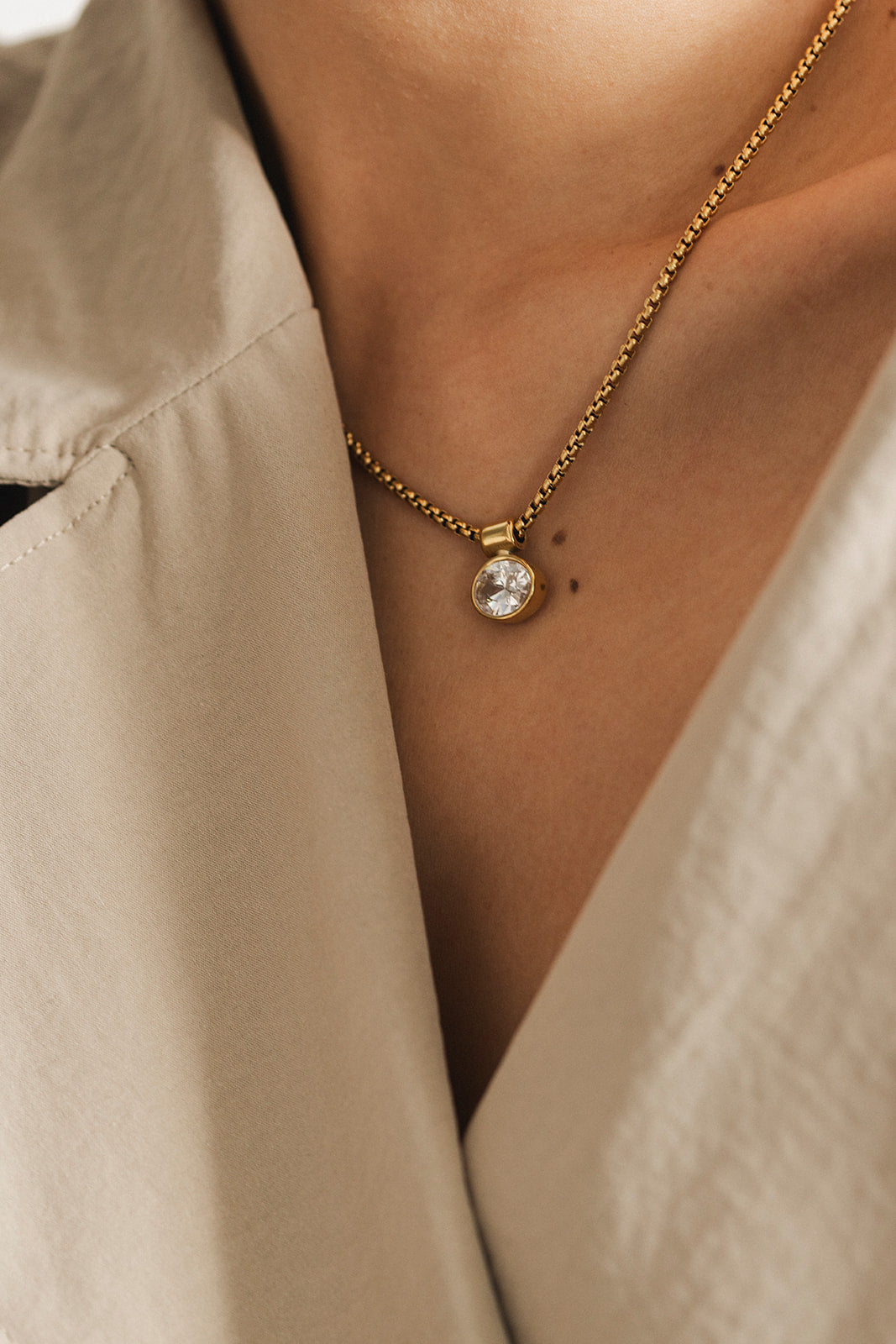 Zara - Gold Oval Diamond Box Chain Necklace