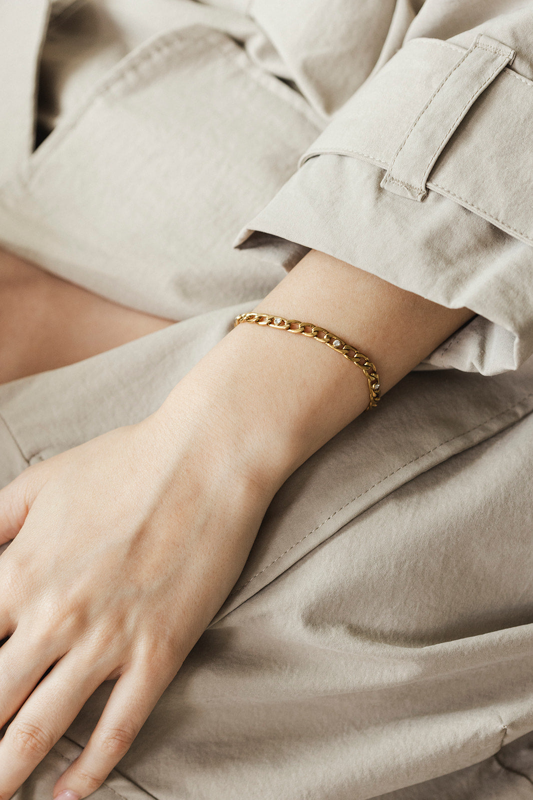 Thalia - Gold Diamond Figaro Chain Bracelet