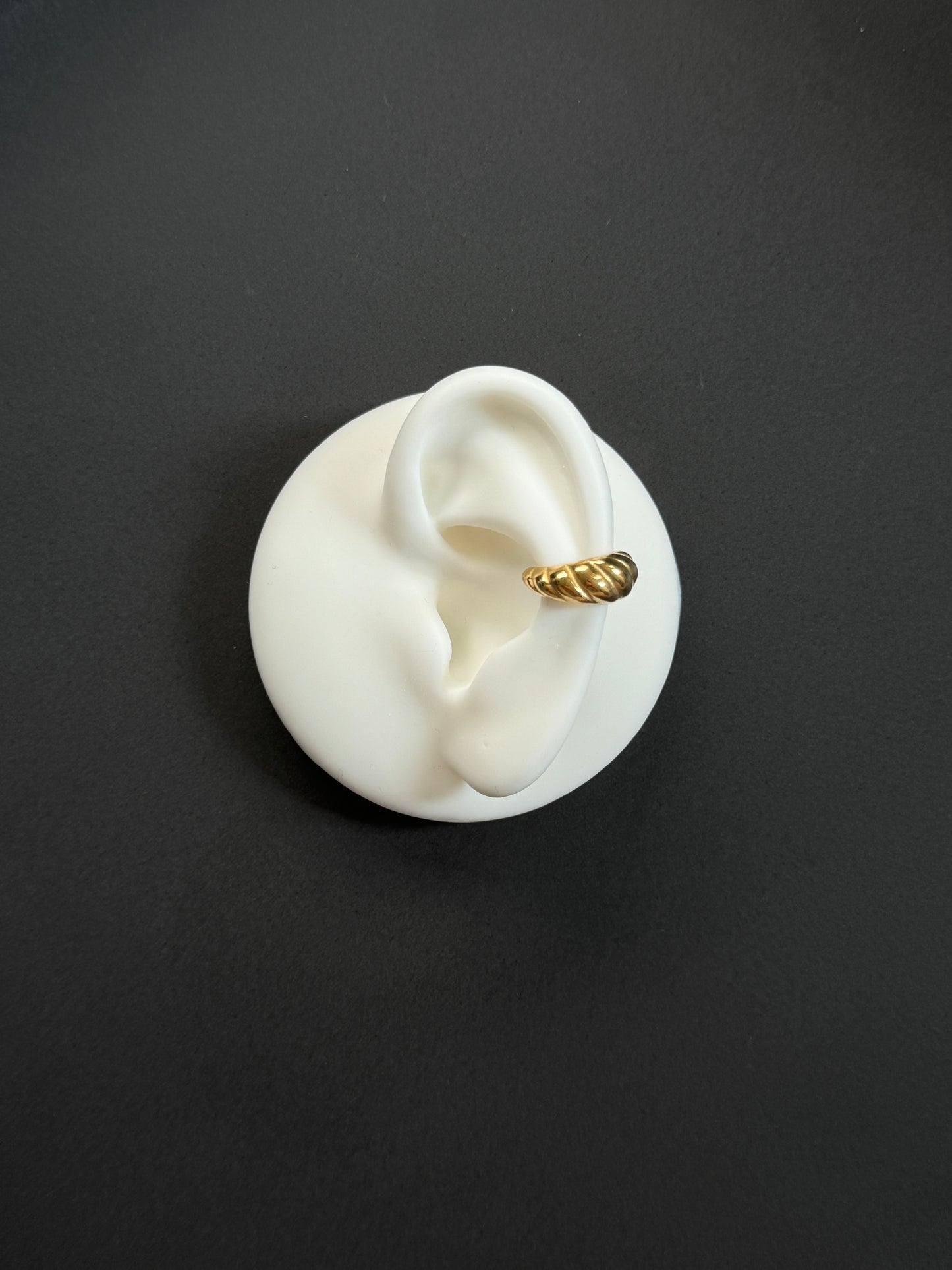 Michelle - Gold Croissant Ear Cuff