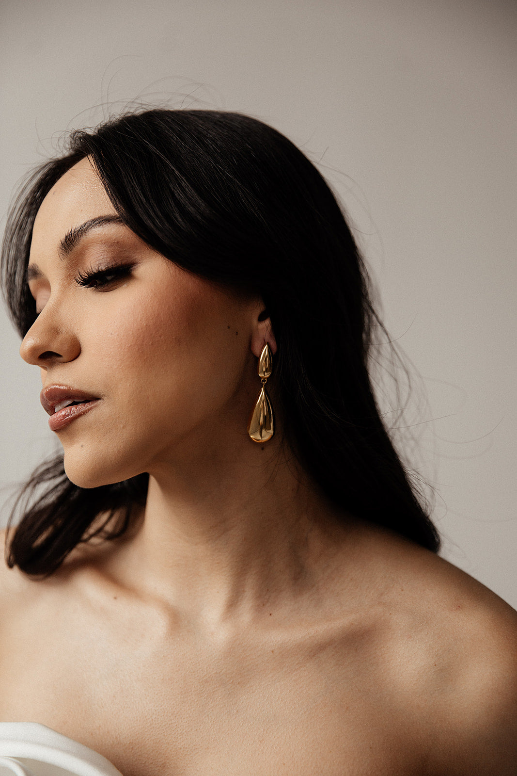 Céline - Gold Double Teardrop Stud Earrings