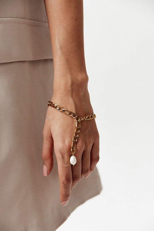 Margo - Gold Chunky Freshwater Pearl Bracelet