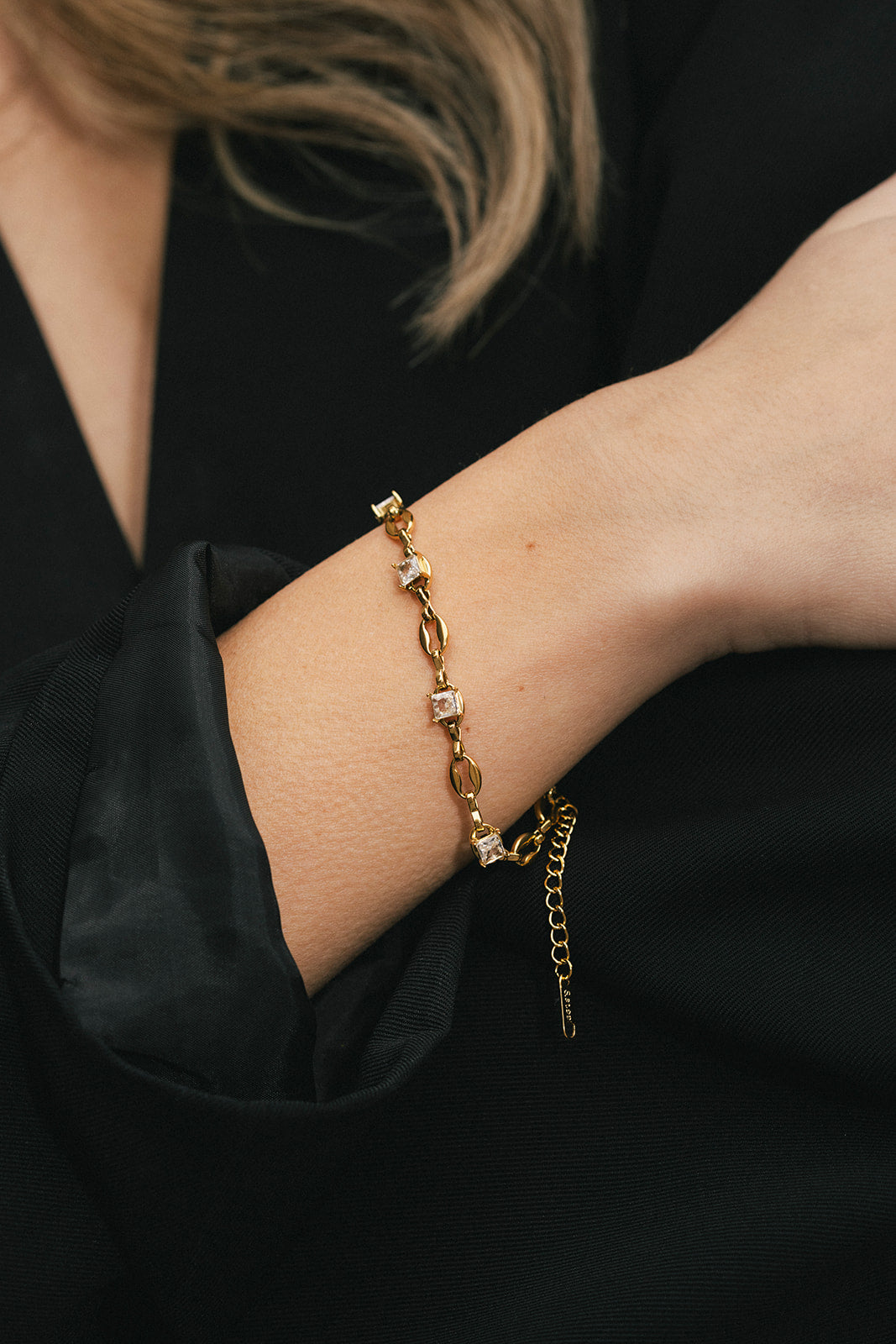 Lioré - Gold Square Diamond Chain Bracelet