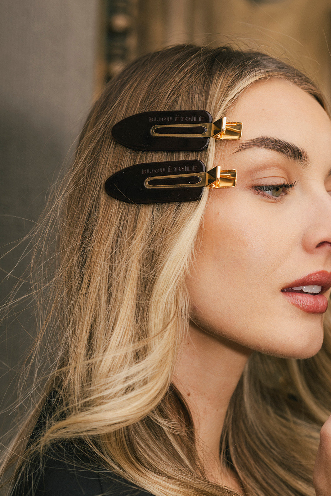 Bijou Étoile XL Creaseless Hair Clips in Caviar