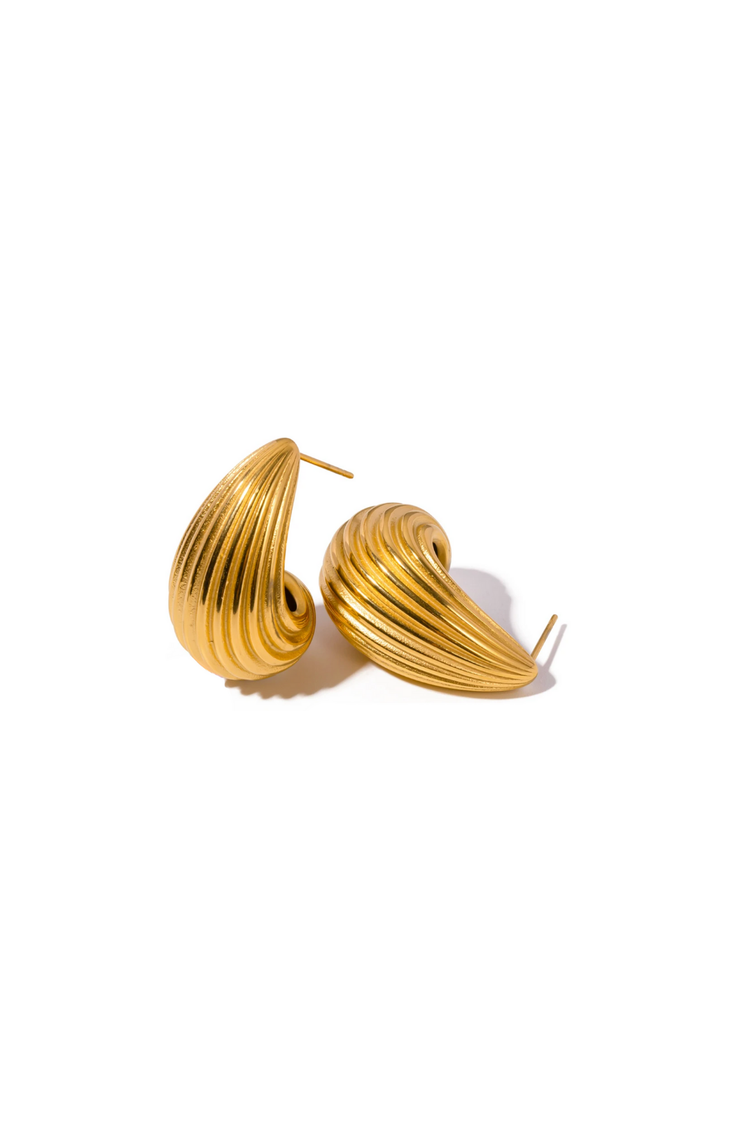 Bellini - Gold Ribbed Teardrop Vintage Earrings