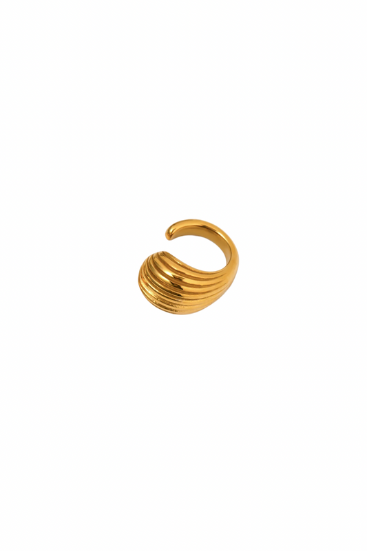 Bellini - Gold Ribbed Vintage Ear Cuff