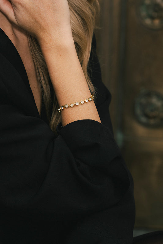Célie - Gold Circle Bezel Diamond Bracelet