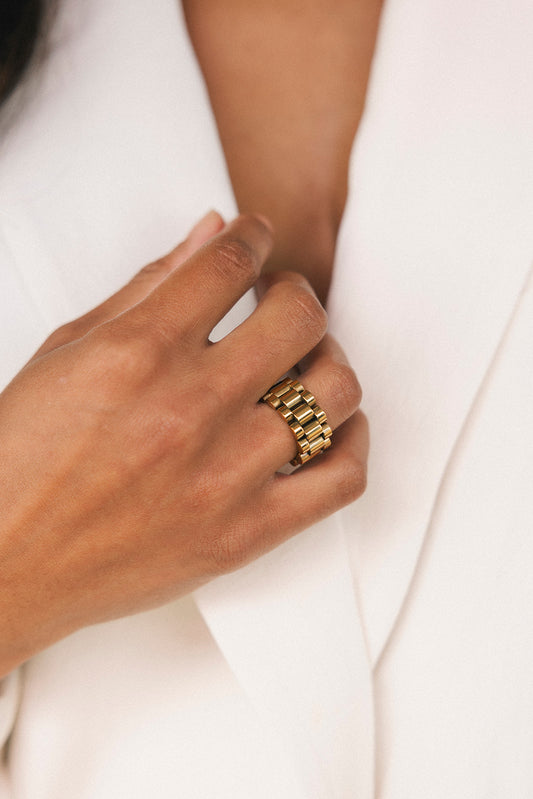 L’Heure - Gold Watch Band Ring