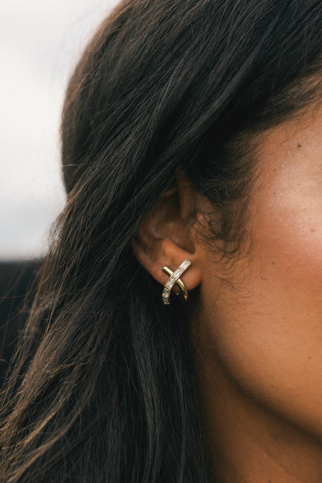 Cavalière - Gold Baguette Diamond Cross Stud Earrings