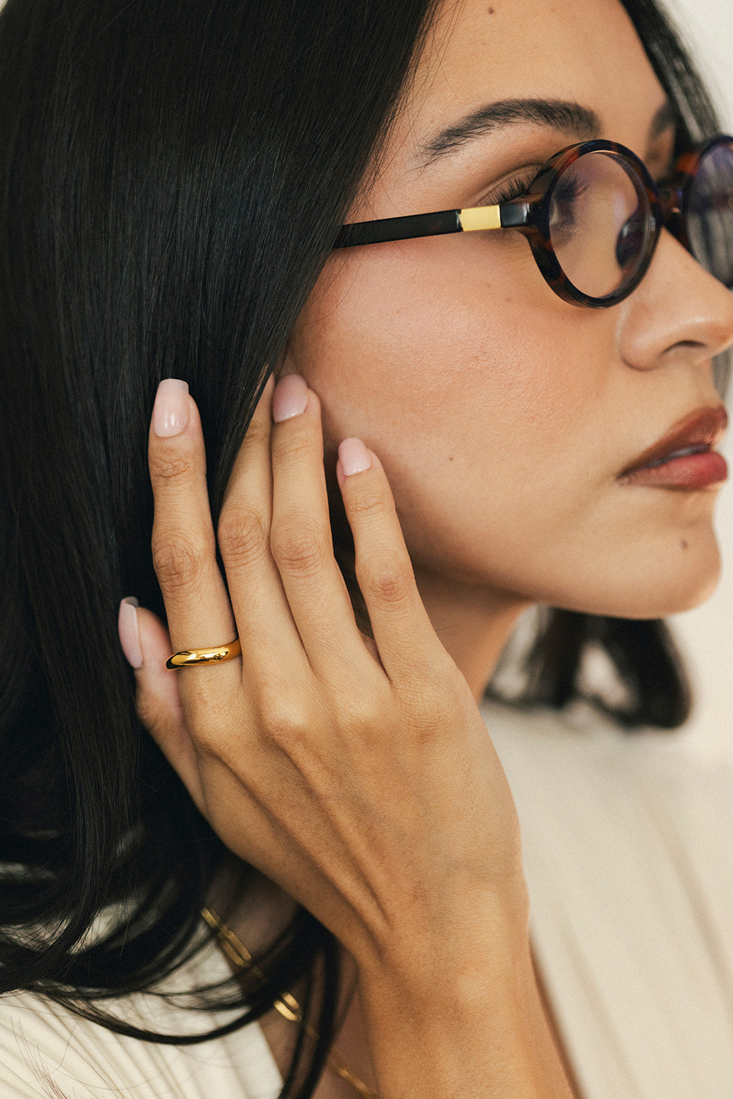 Cece - Gold Curved Band Ring