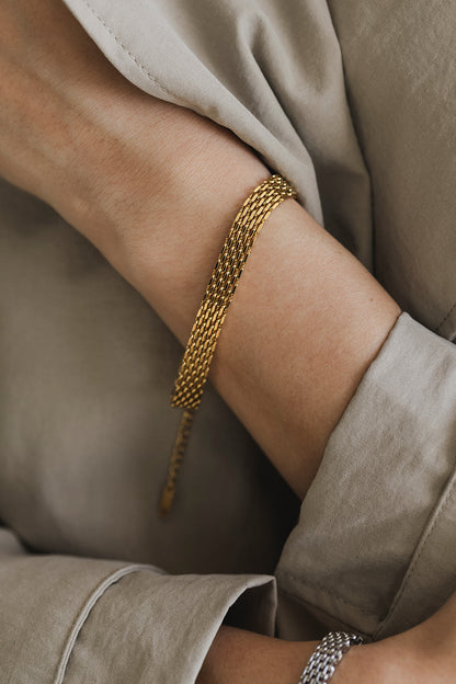 Désirée - Gold Mesh Chain Bracelet