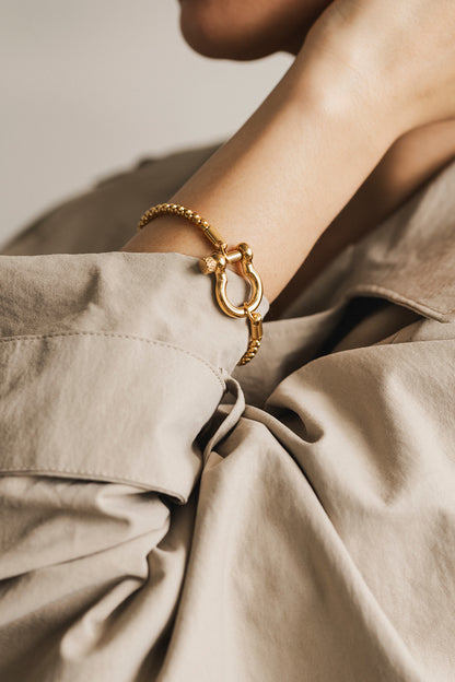 Solène - Gold Lock Pendant Bracelet