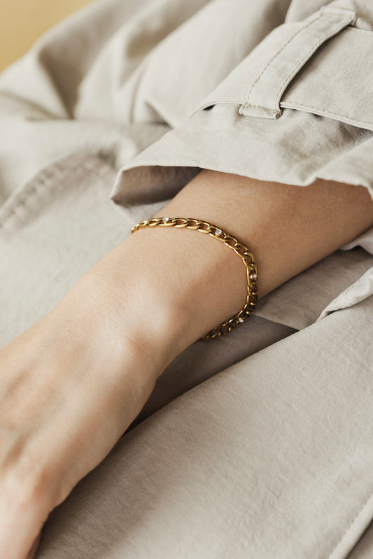 Thalia - Gold Diamond Figaro Chain Bracelet