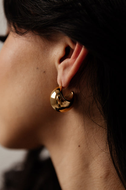 Jules - Gold Round Chunky Earrings