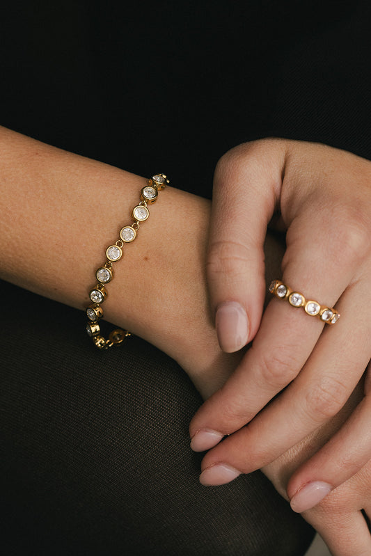 Célie - Gold Circle Bezel Diamond Bracelet