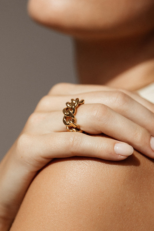 Gaia - Gold Adjustable Chunky Chain Ring