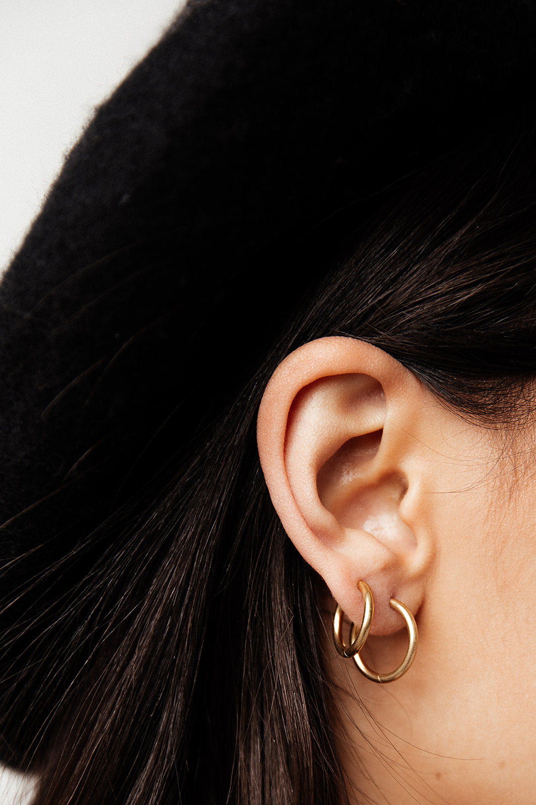Prima Donna - Gold Basic Hoop Earrings